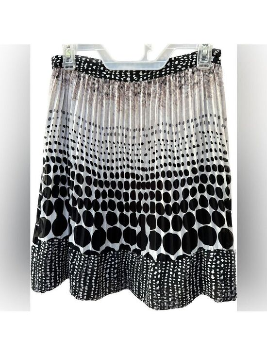 Mystree Dresses & Skirts - Mystree Pleated Skirt Polka Dot Print Size Small   Looks brand new White Black